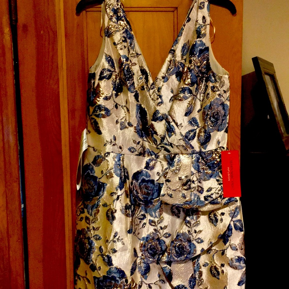 NWT dress with side ruffle